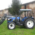 tractor cabin New Holland with front loader