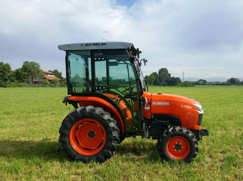 Lire la suite à propos de l’article Cabine tracteur Kubota L1