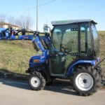 Iseki TM con pala e cabina