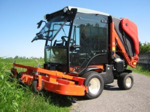 kubota F90 con cabina