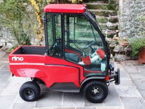 trattore multiattrezzi elettrico