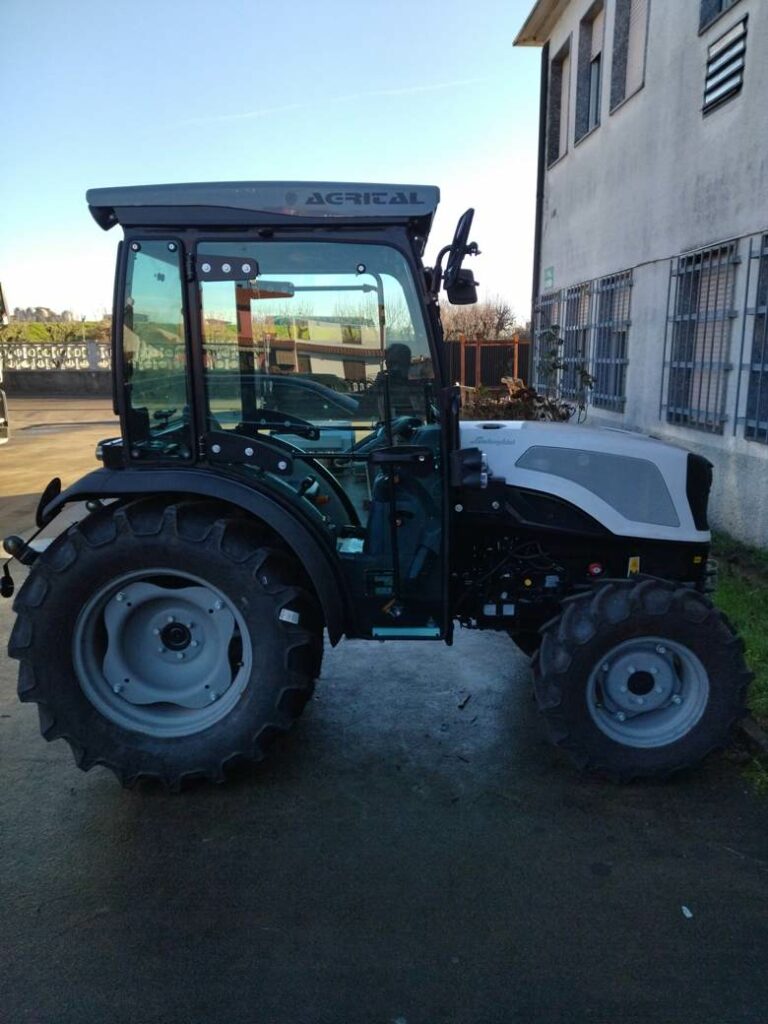 Lire la suite à propos de l’article Cabine tracteur Same Delfino