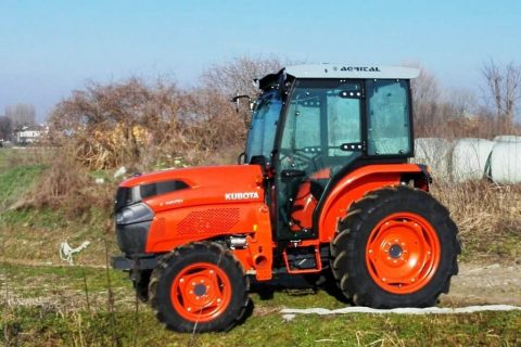 cabine-tracteur-Kubota-L1421-et-L1501